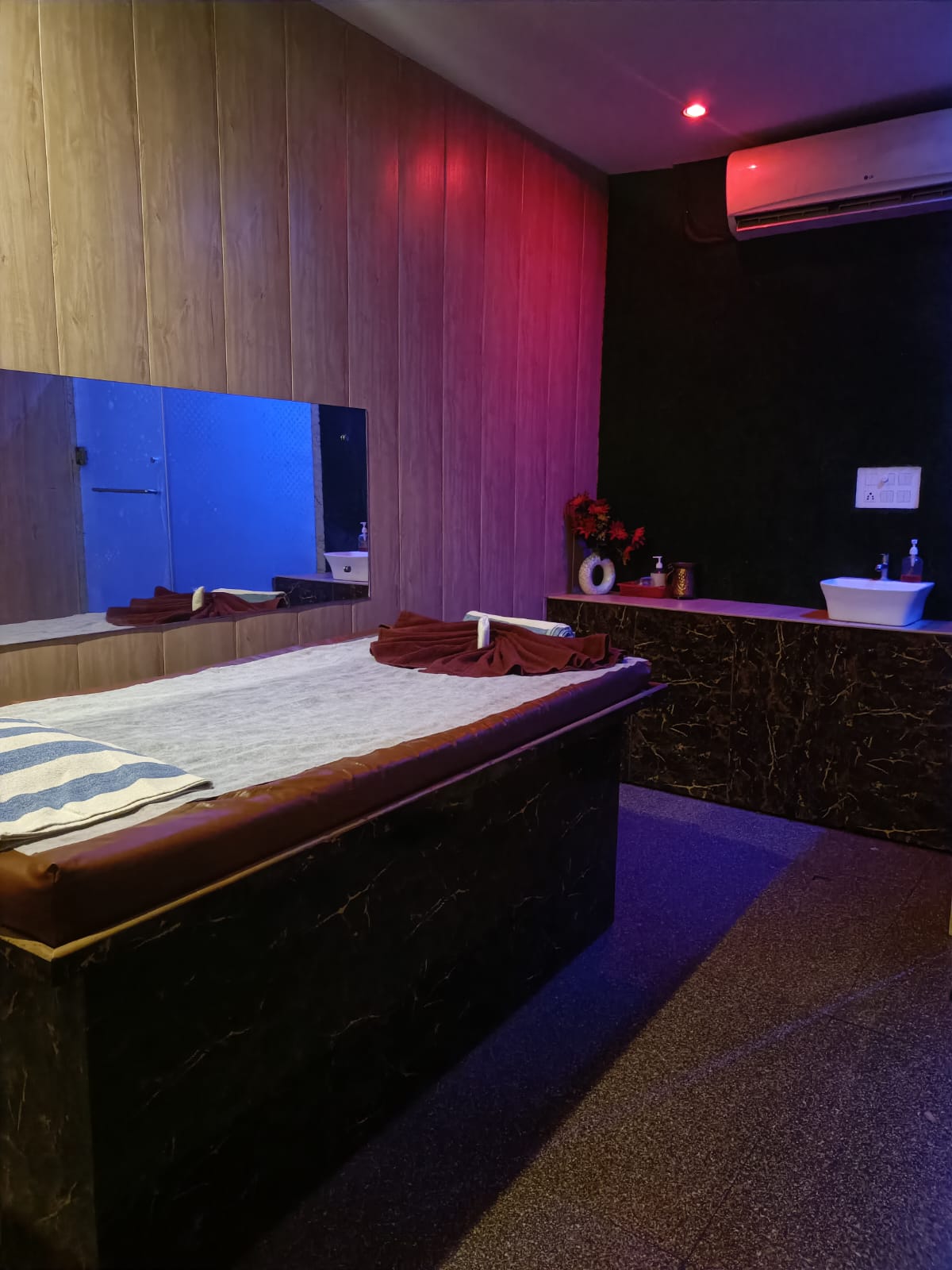 Estal The Luxury Spa (A Unit Of Spa Mart ) img