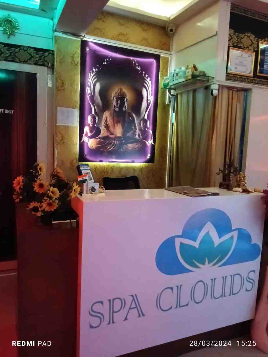 SPA CLOUDS spa area