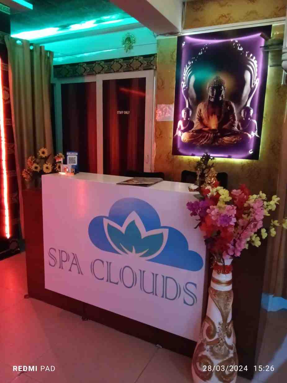 SPA CLOUDS spa area