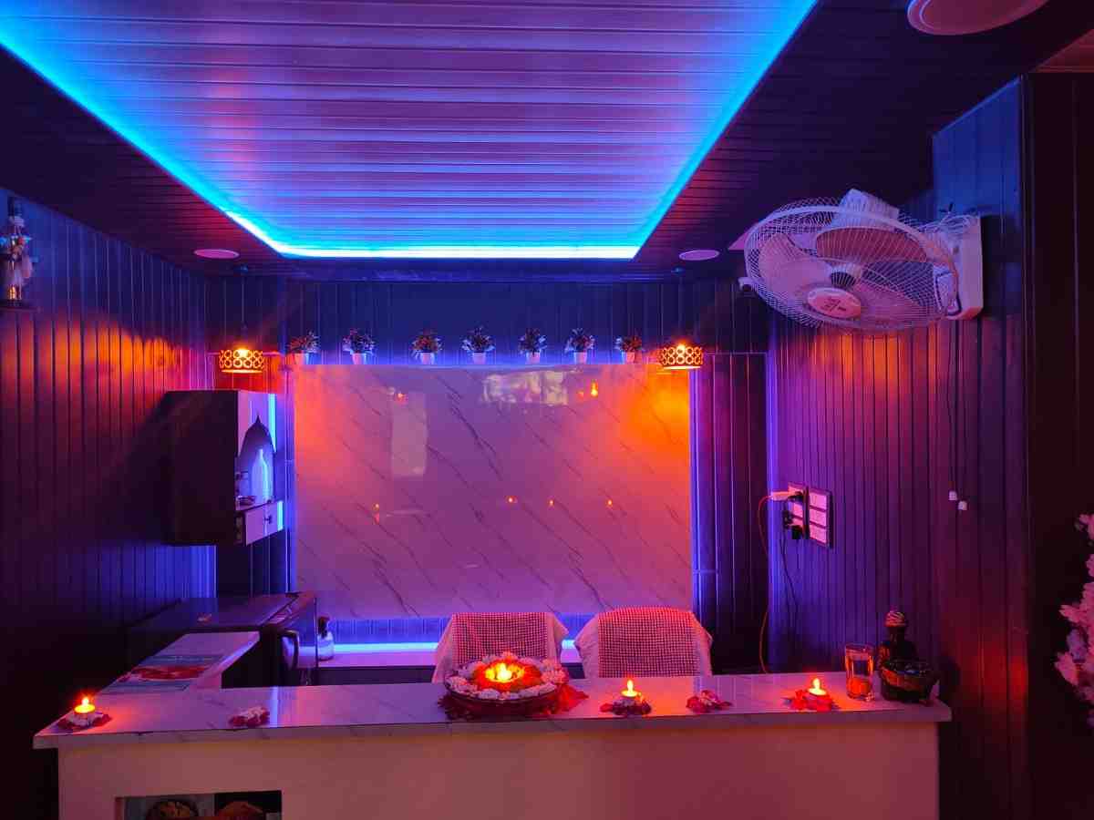 NATURAL POINT SPA spa area