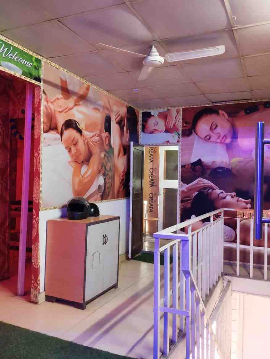Moon Spa & Saloon spa area