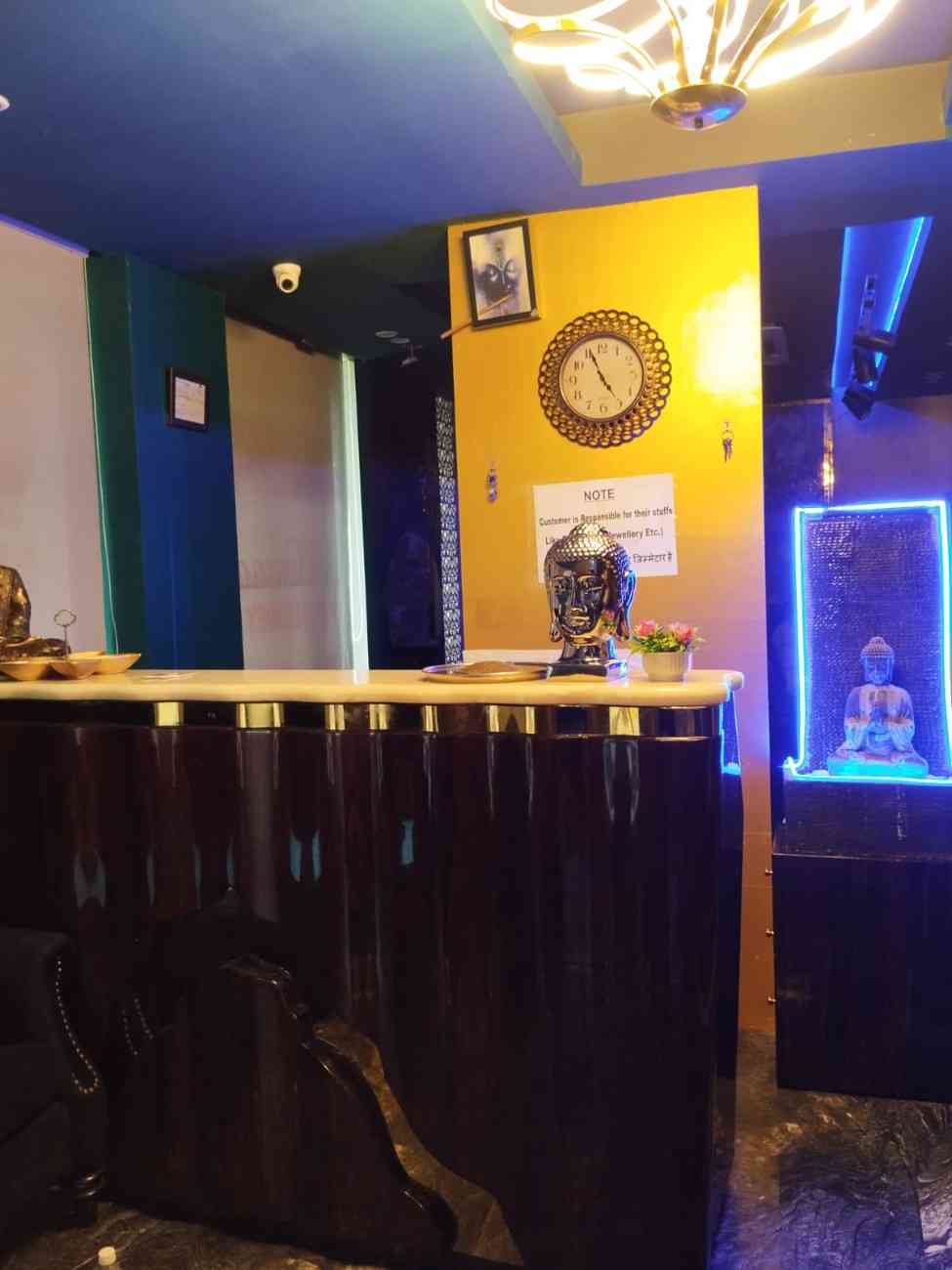 RAASA LUXURY SPA spa area