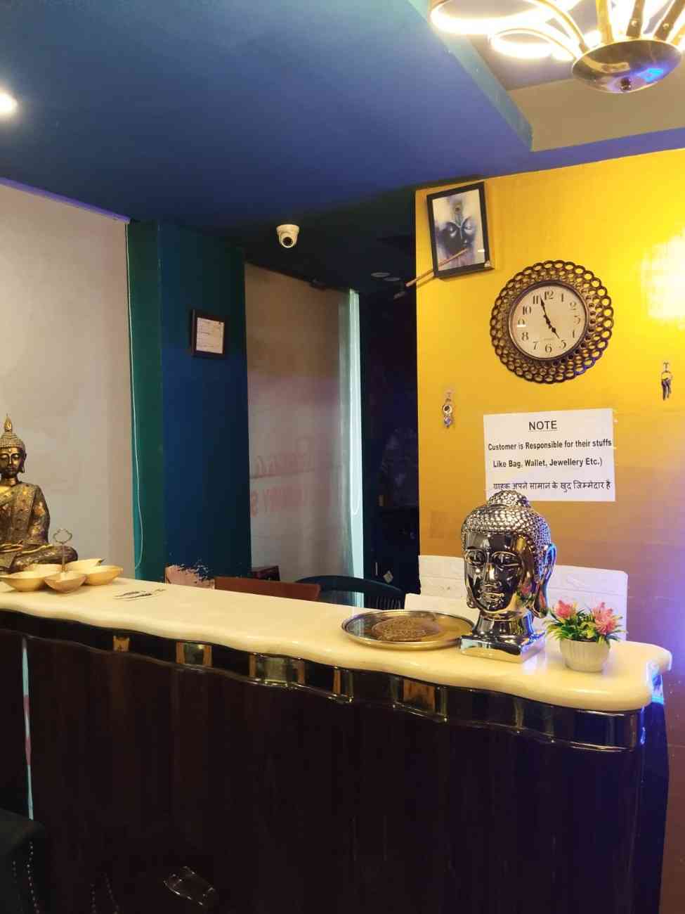 RAASA LUXURY SPA spa area