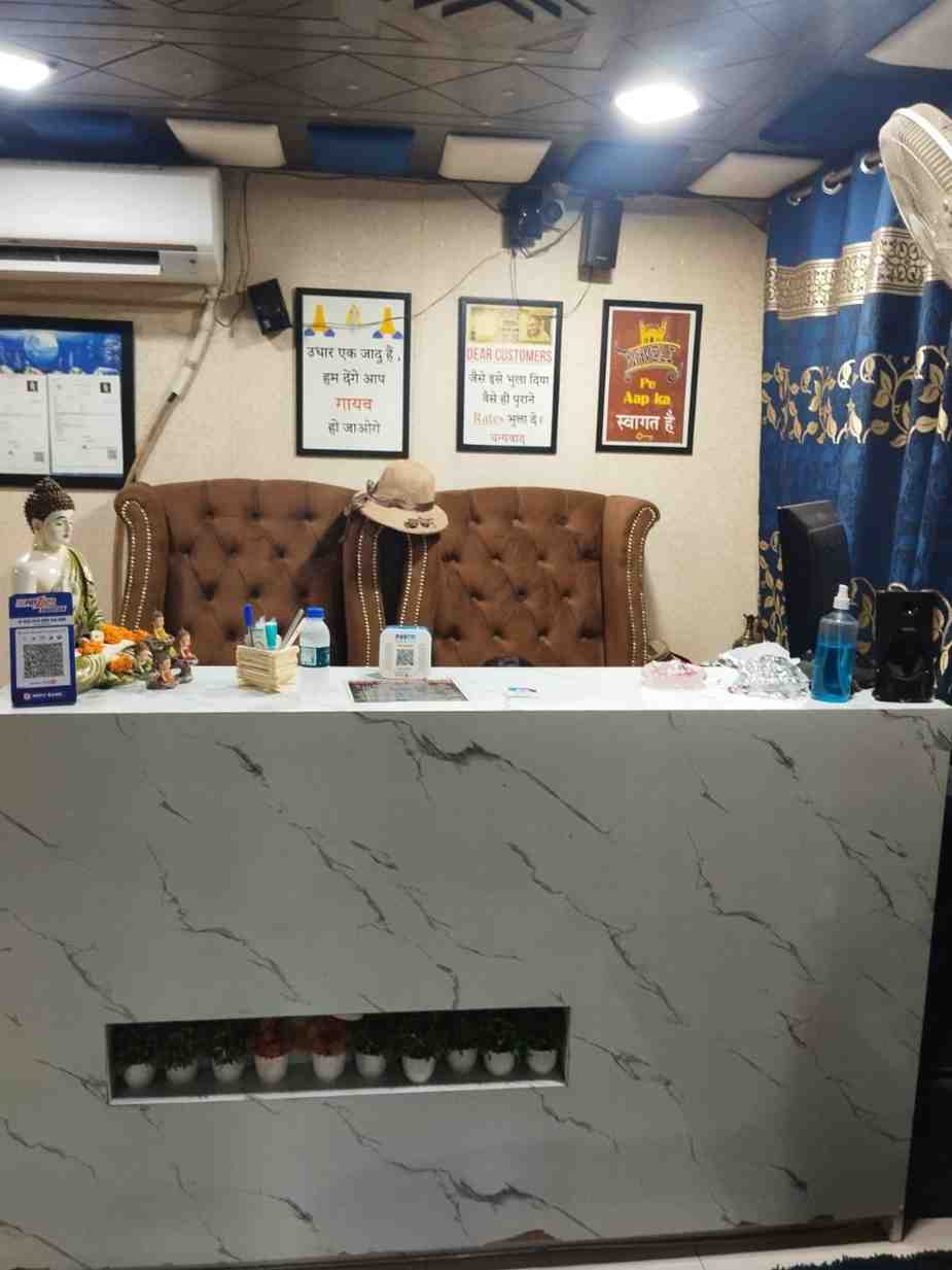 AZA SPA & SALOON spa area