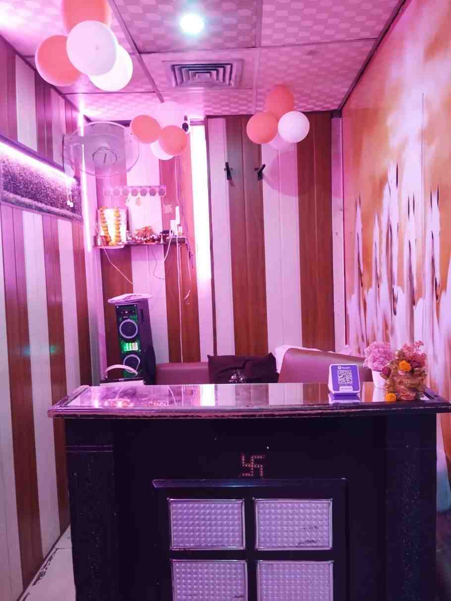 GOLD STAR SPA spa area