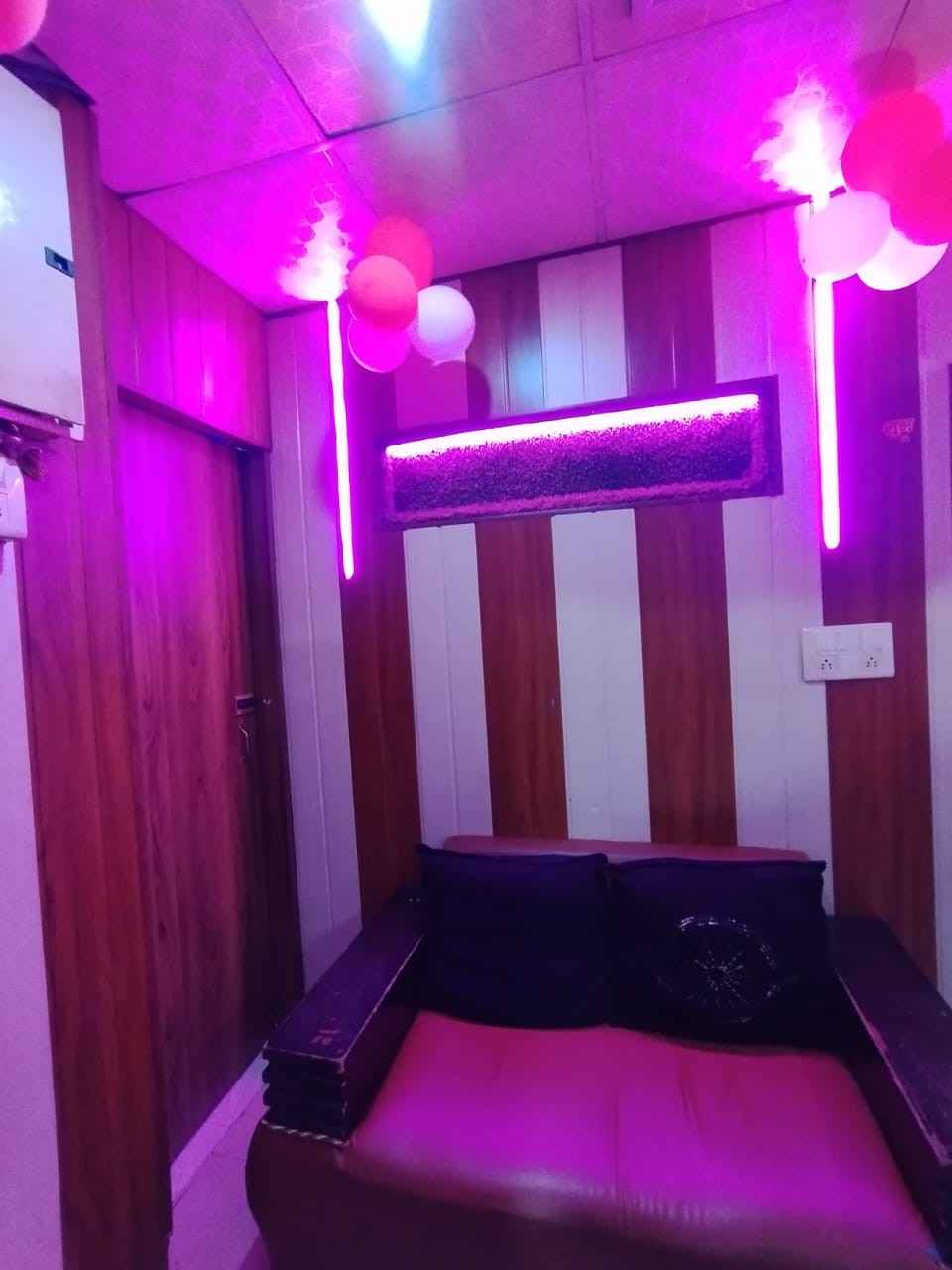 GOLD STAR SPA spa area