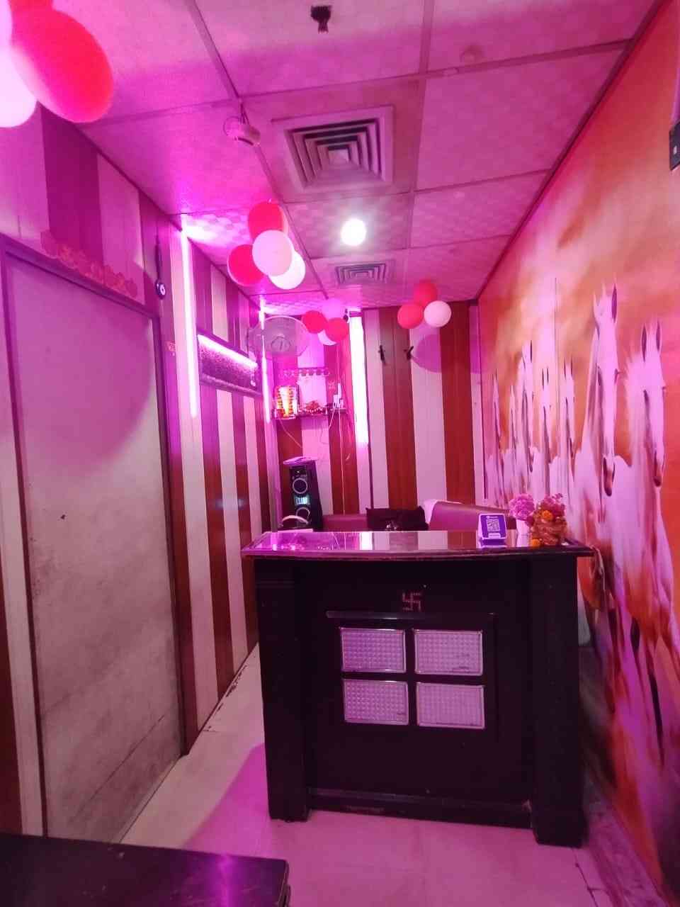 GOLD STAR SPA spa area