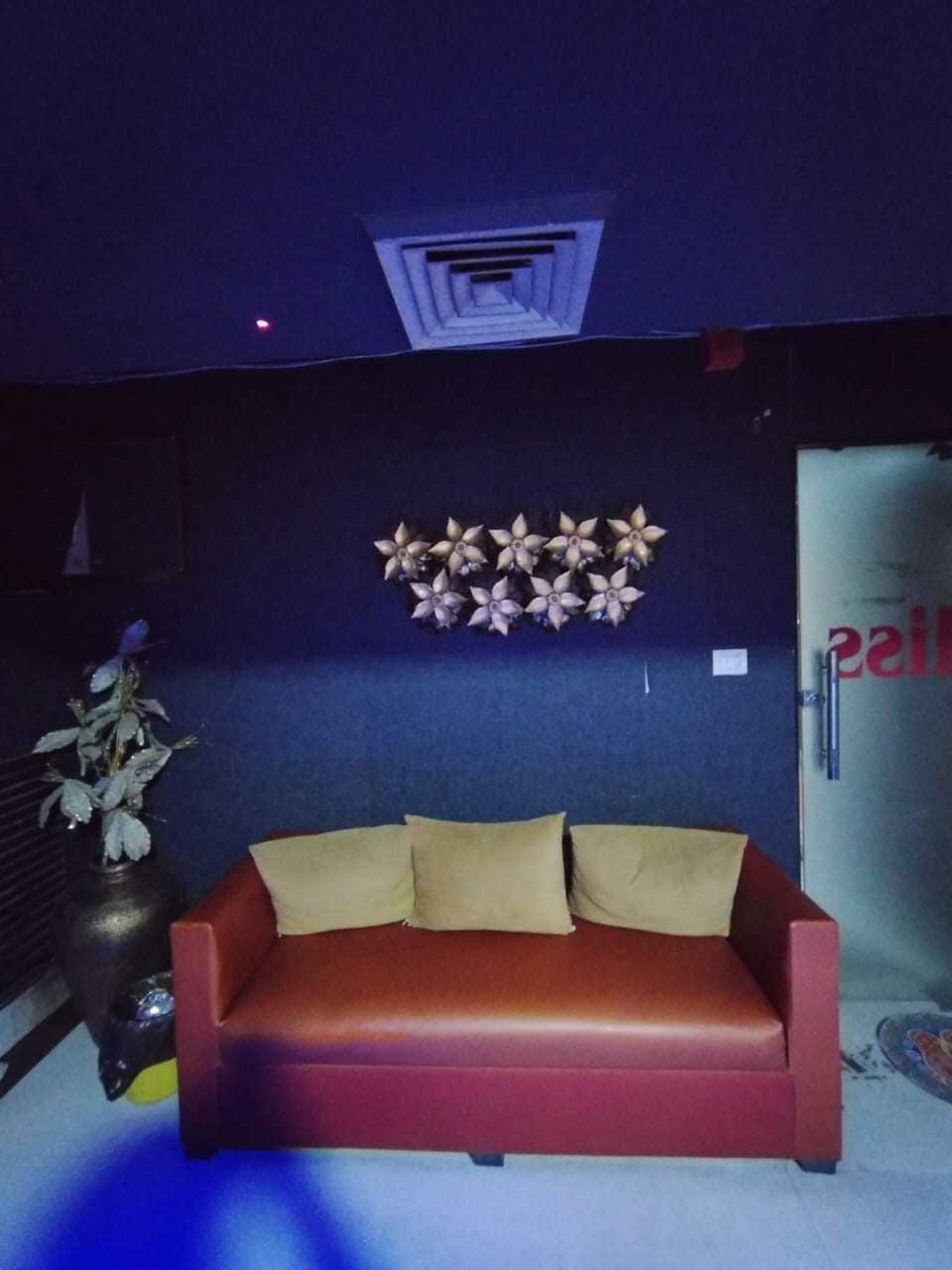 Bliss spa spa area
