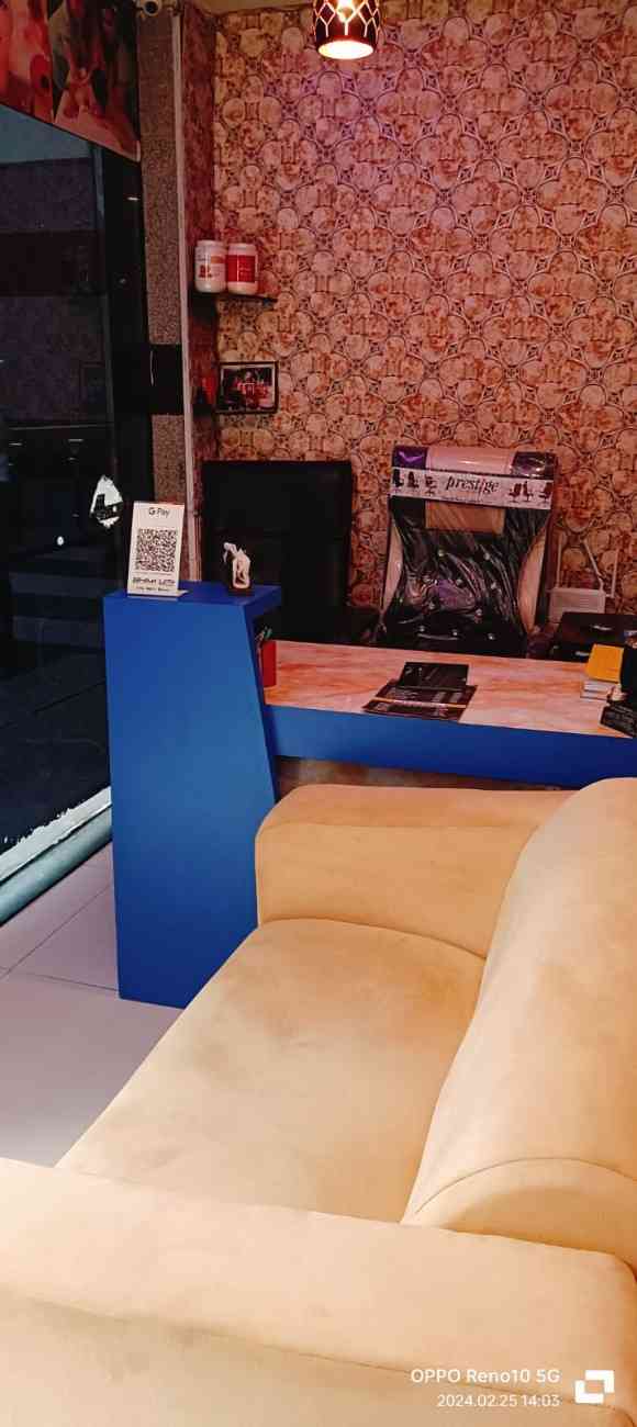 The Kam Spa bed area