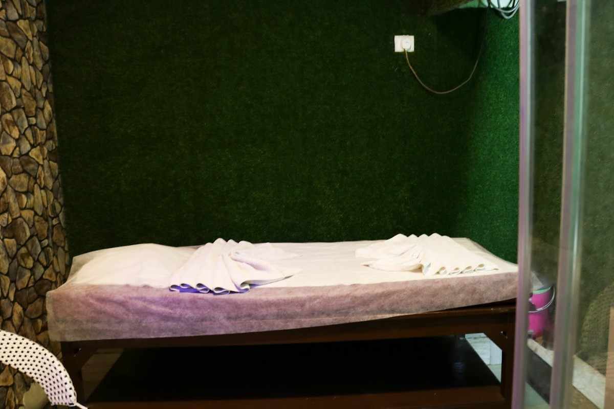 Mantra The Luxury Spa bed area
