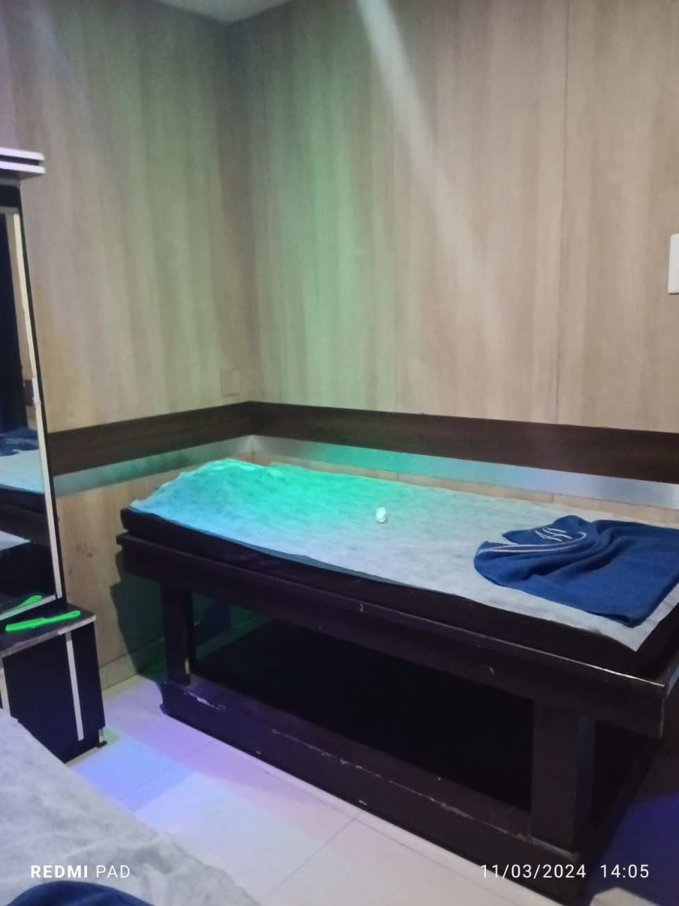Gold Spa bed area