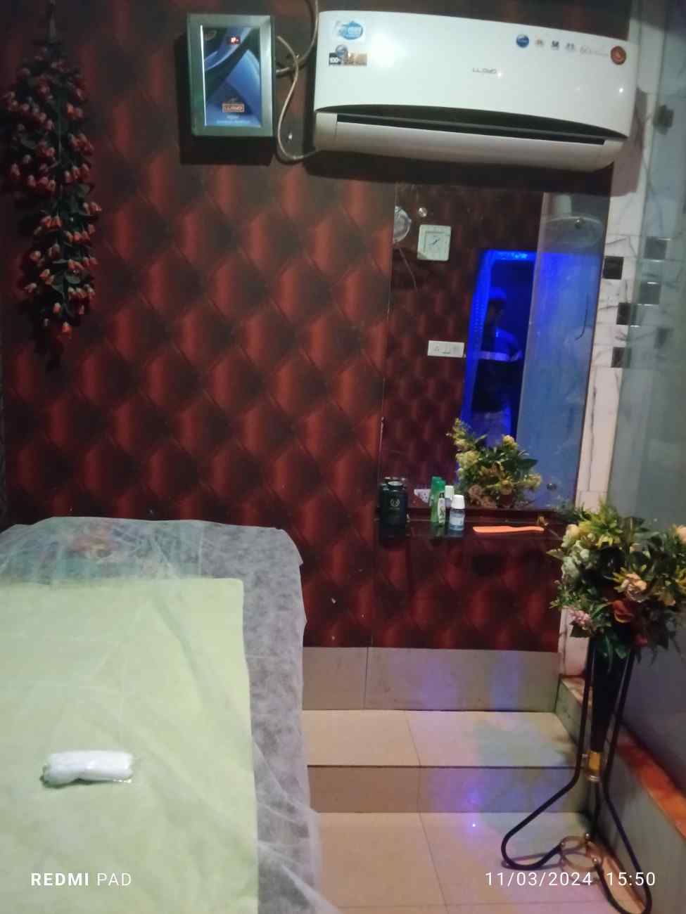 Parry SPA bed area