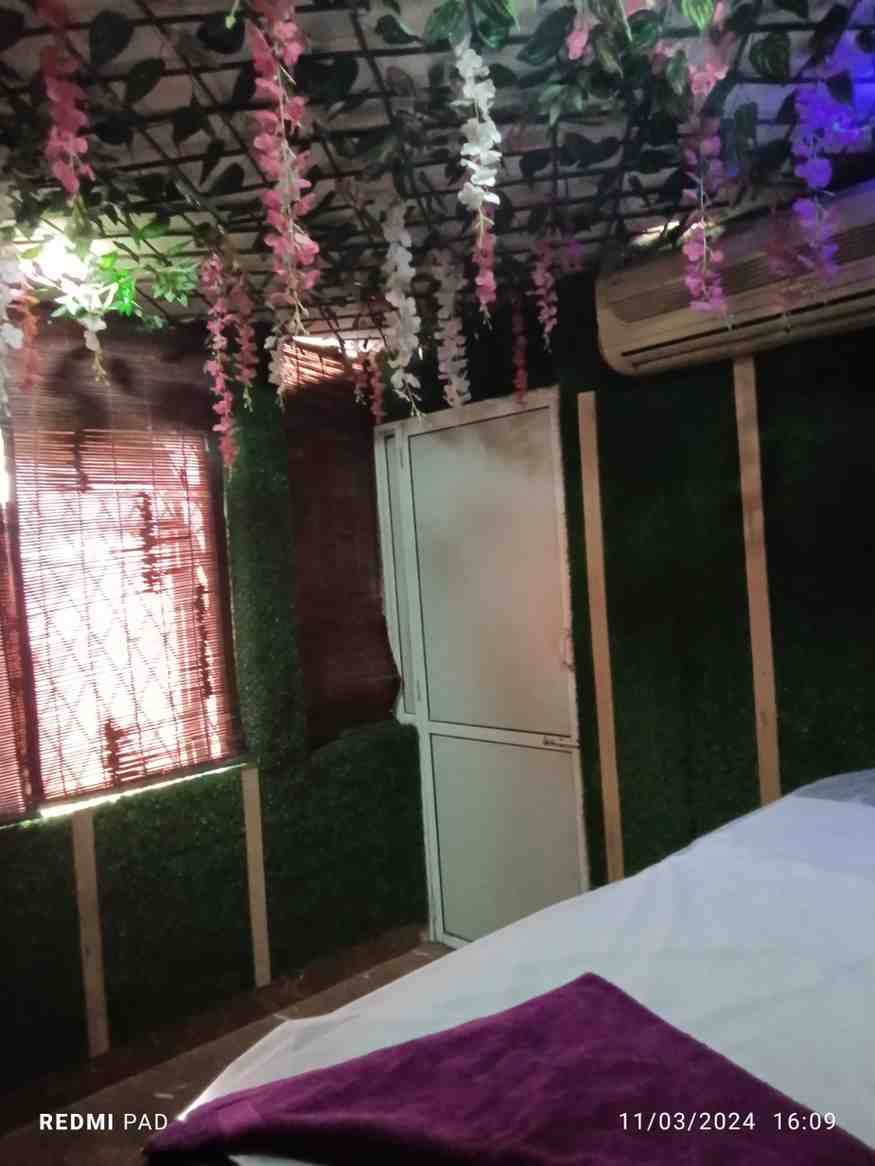 Karisma spa bed area