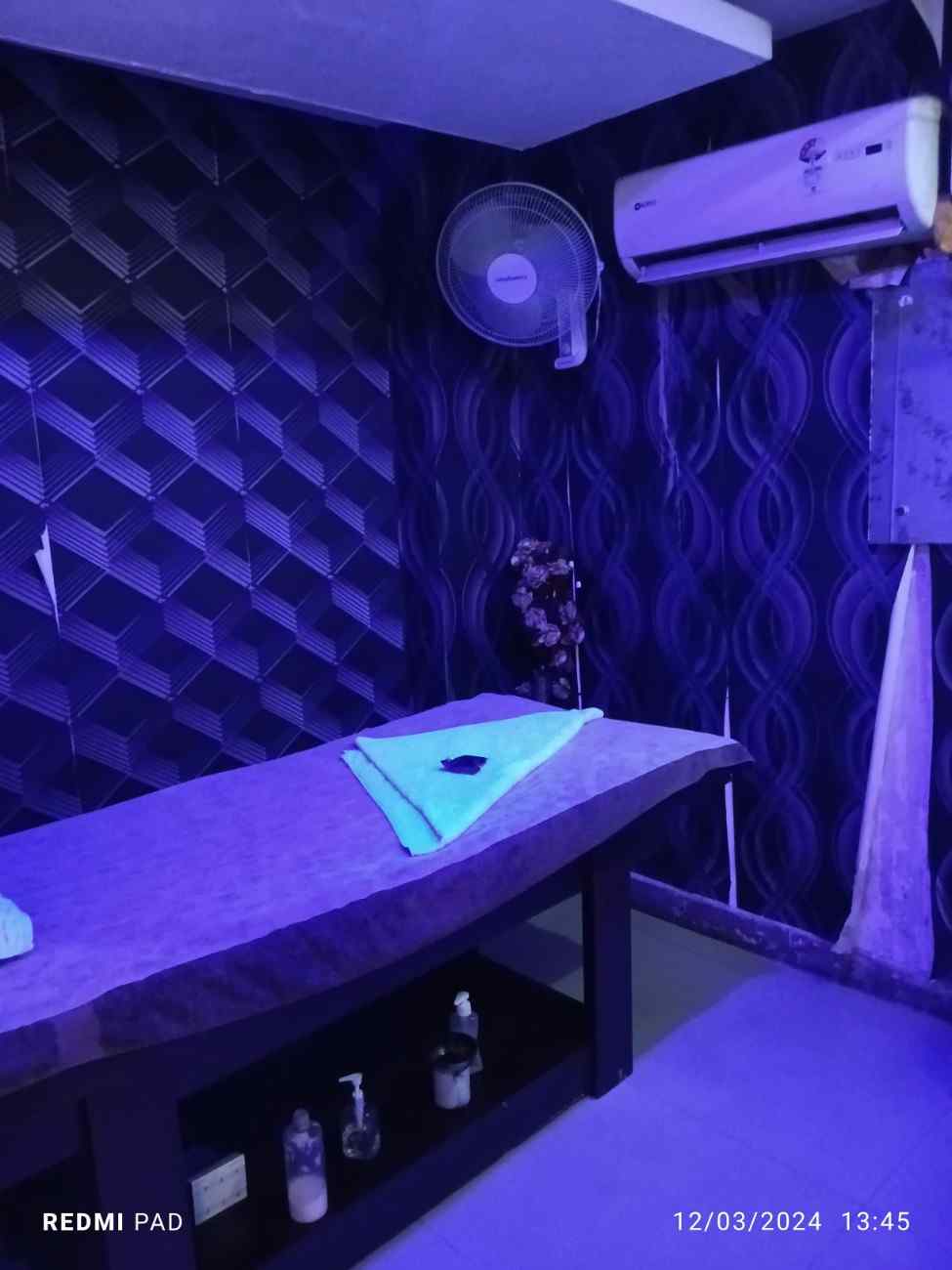 Budha 2 Spa bed area