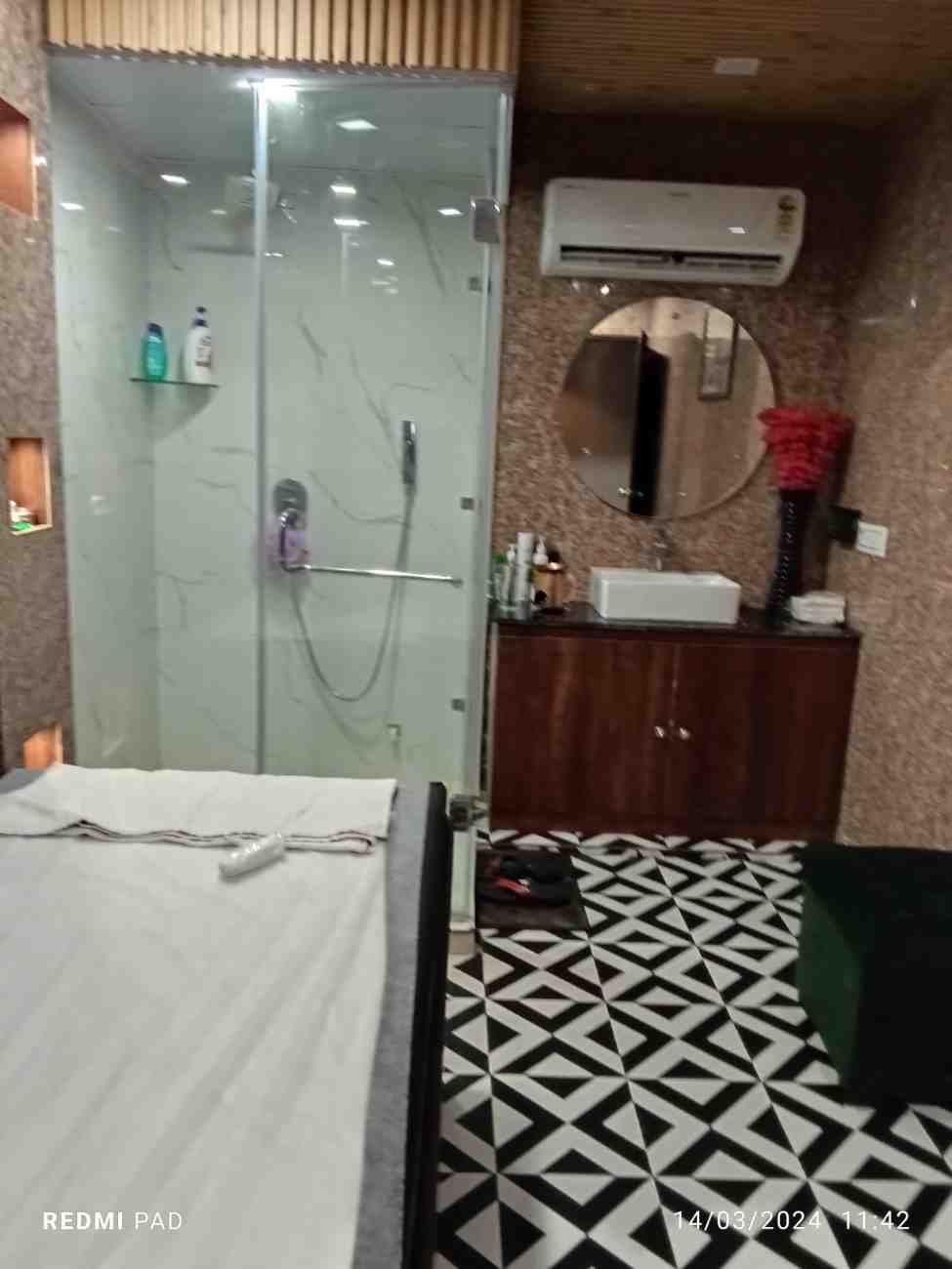 Alma Thai Spa bed area