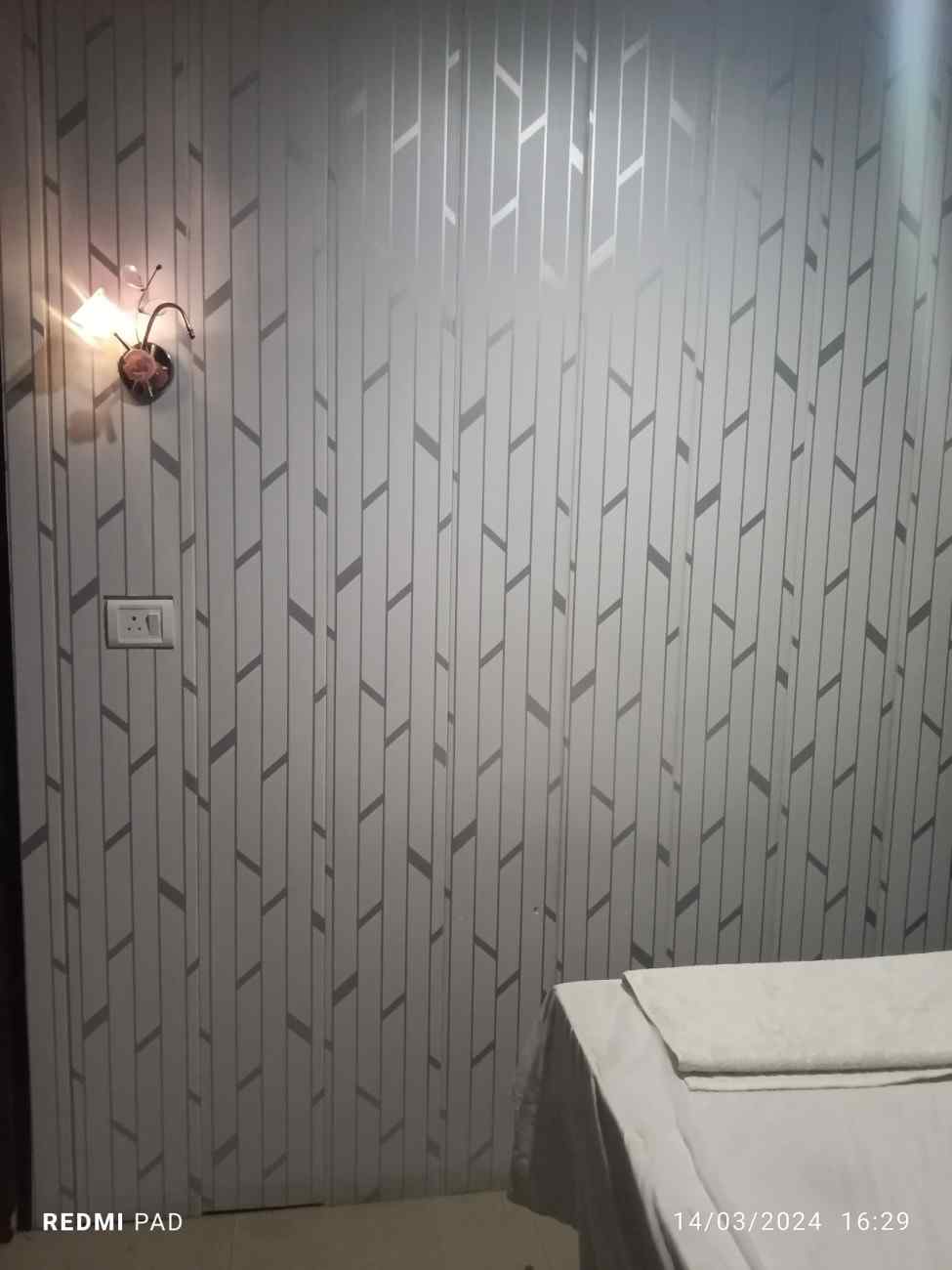 Spa Golden crown bed area