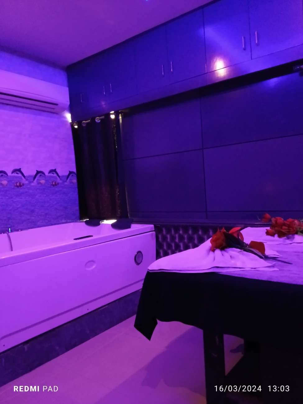 Alizi Spa bed area