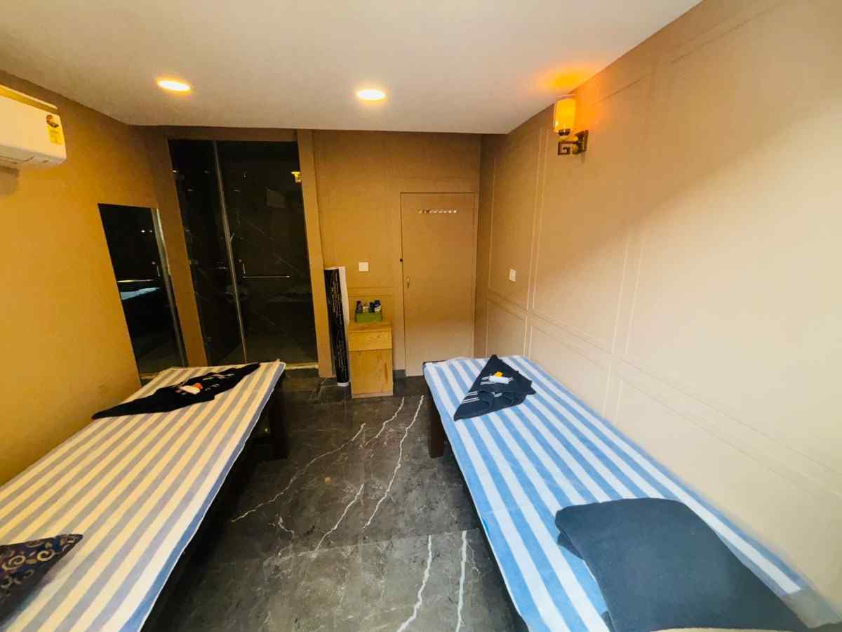 Royal Hamam SPA bed area