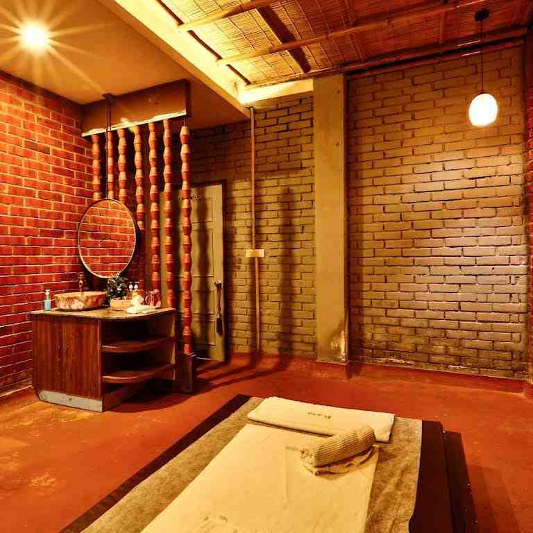 ROSE WELLNESS SPA A REAL LUXURY SPA bed area