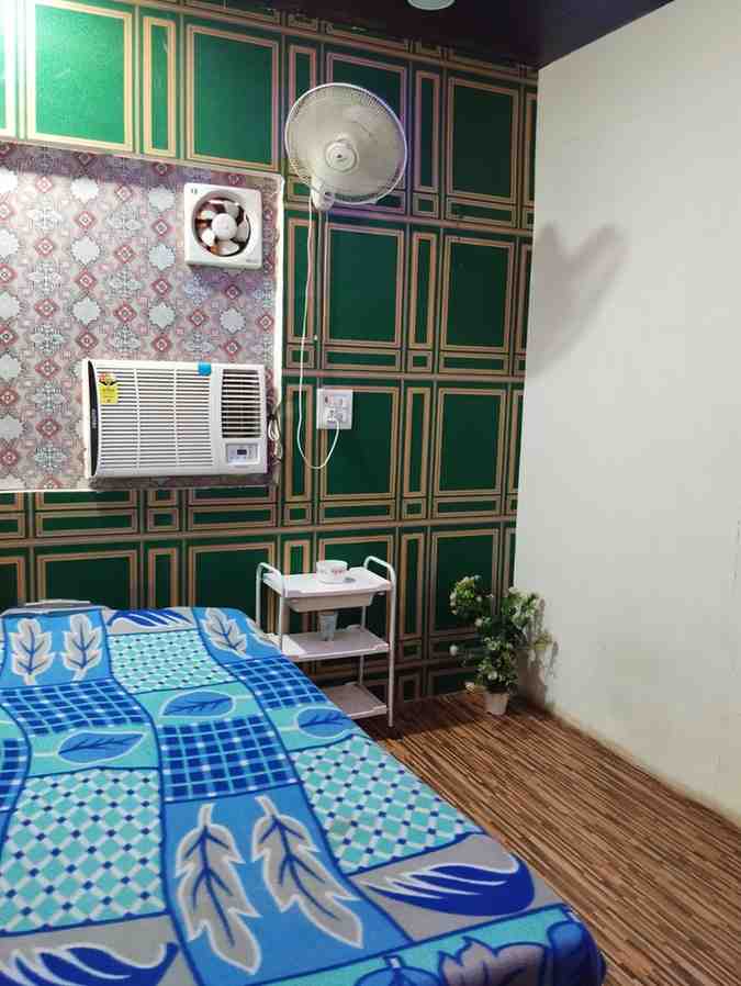 A ONE SALOON & SPA bed area