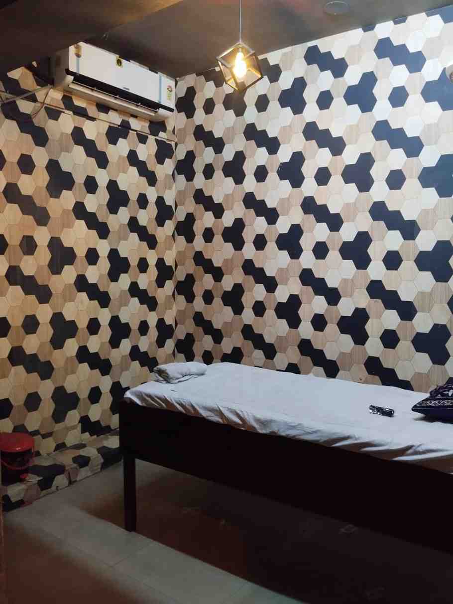 SAWADIKA AYURVEDIC SPA bed area