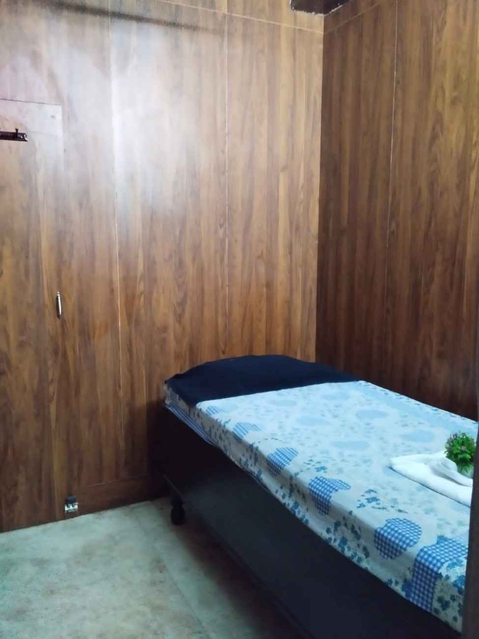 DELHI ROYAL SPA bed area
