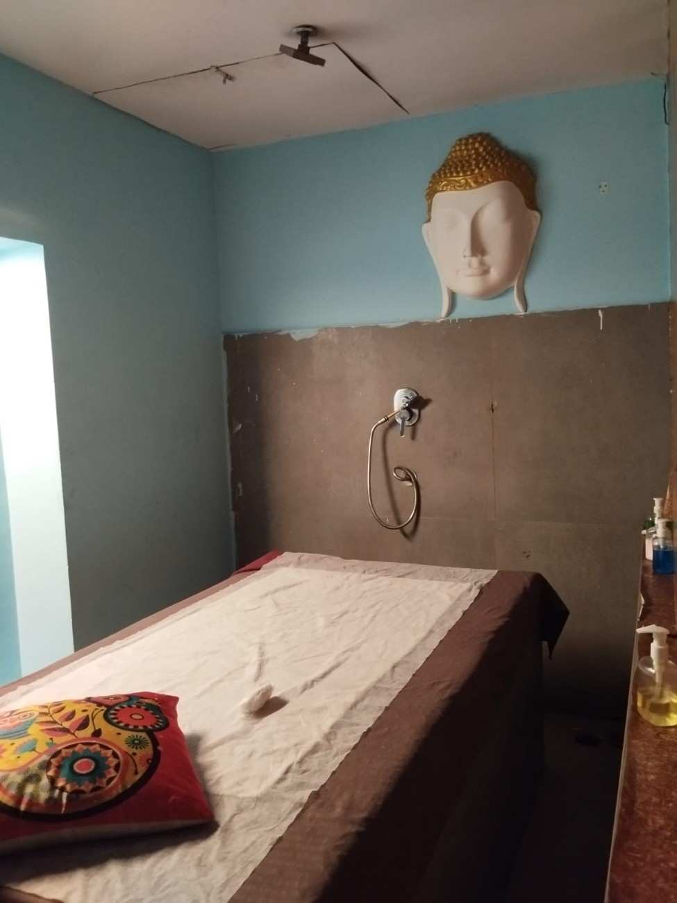 The Osian Luxury SPA bed area