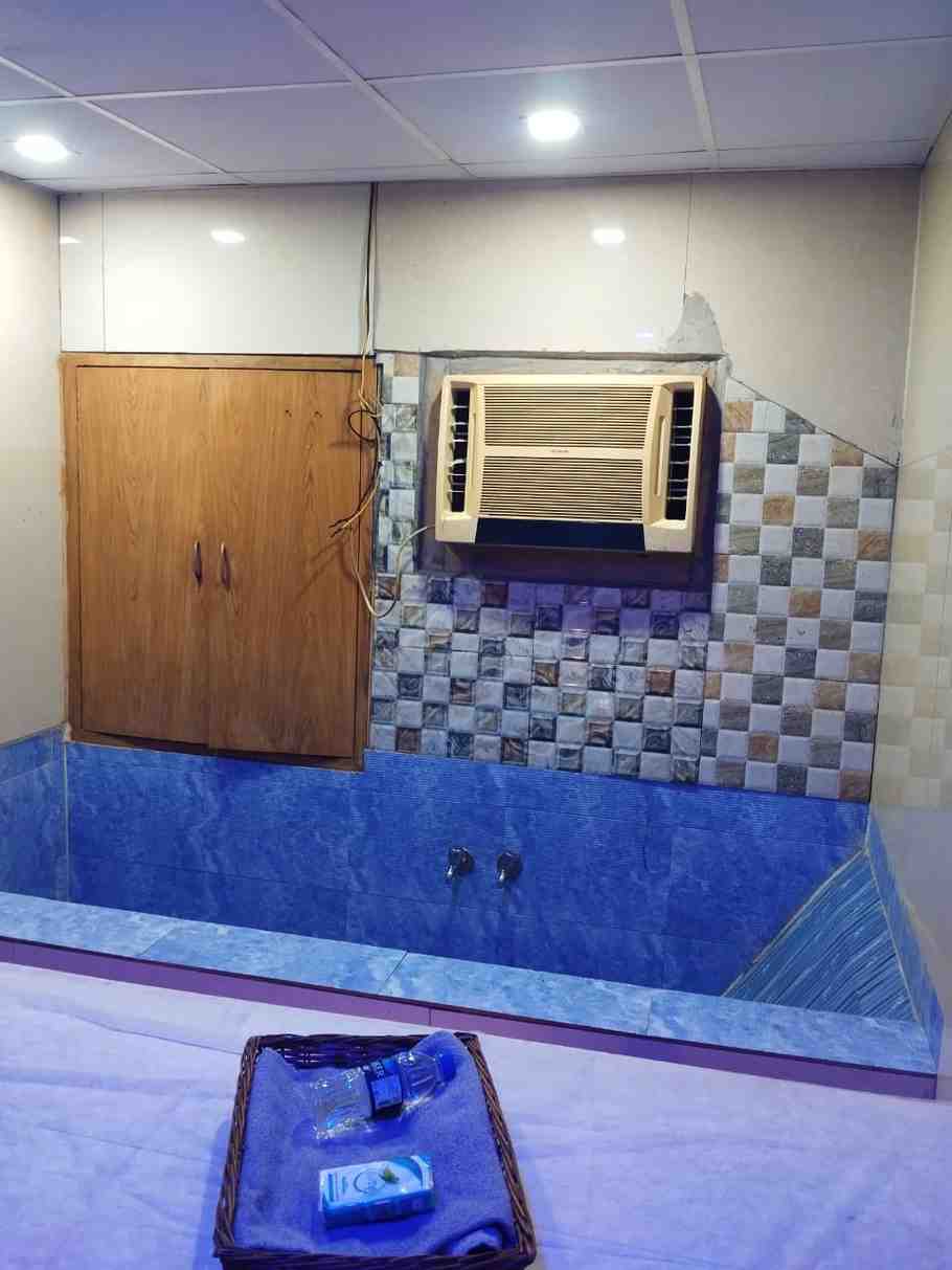 AZA SPA & SALOON bed area