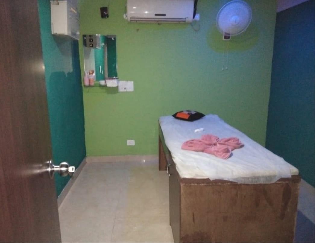 BUDHA WELLNESS SPA bed area