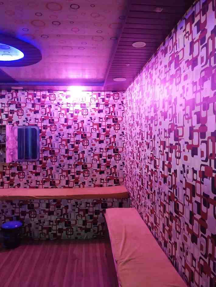 The Rose Spa bed area
