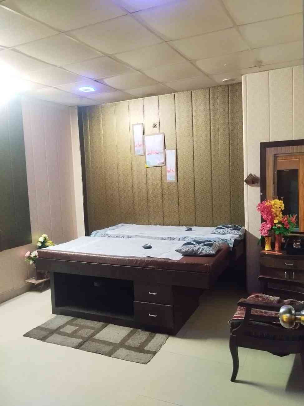 TUXANIE SPA bed area
