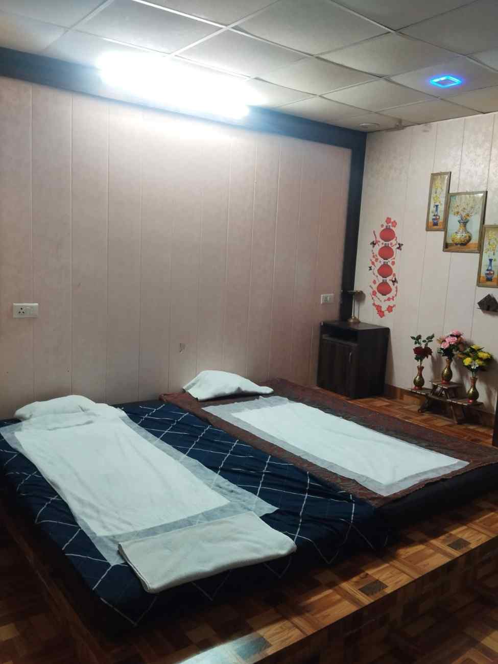 TUXANIE SPA bed area