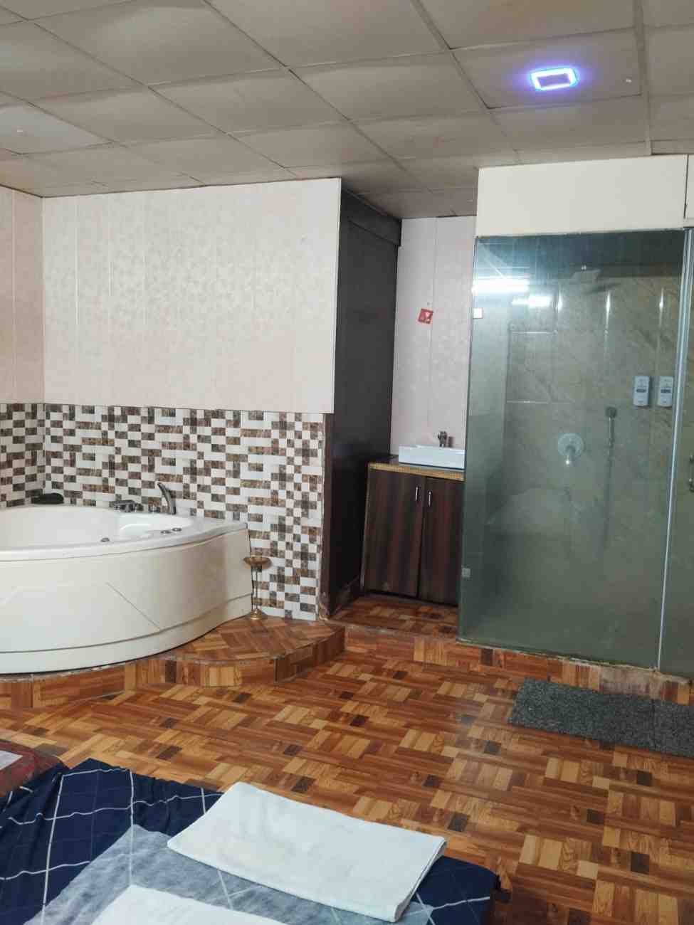 TUXANIE SPA bed area