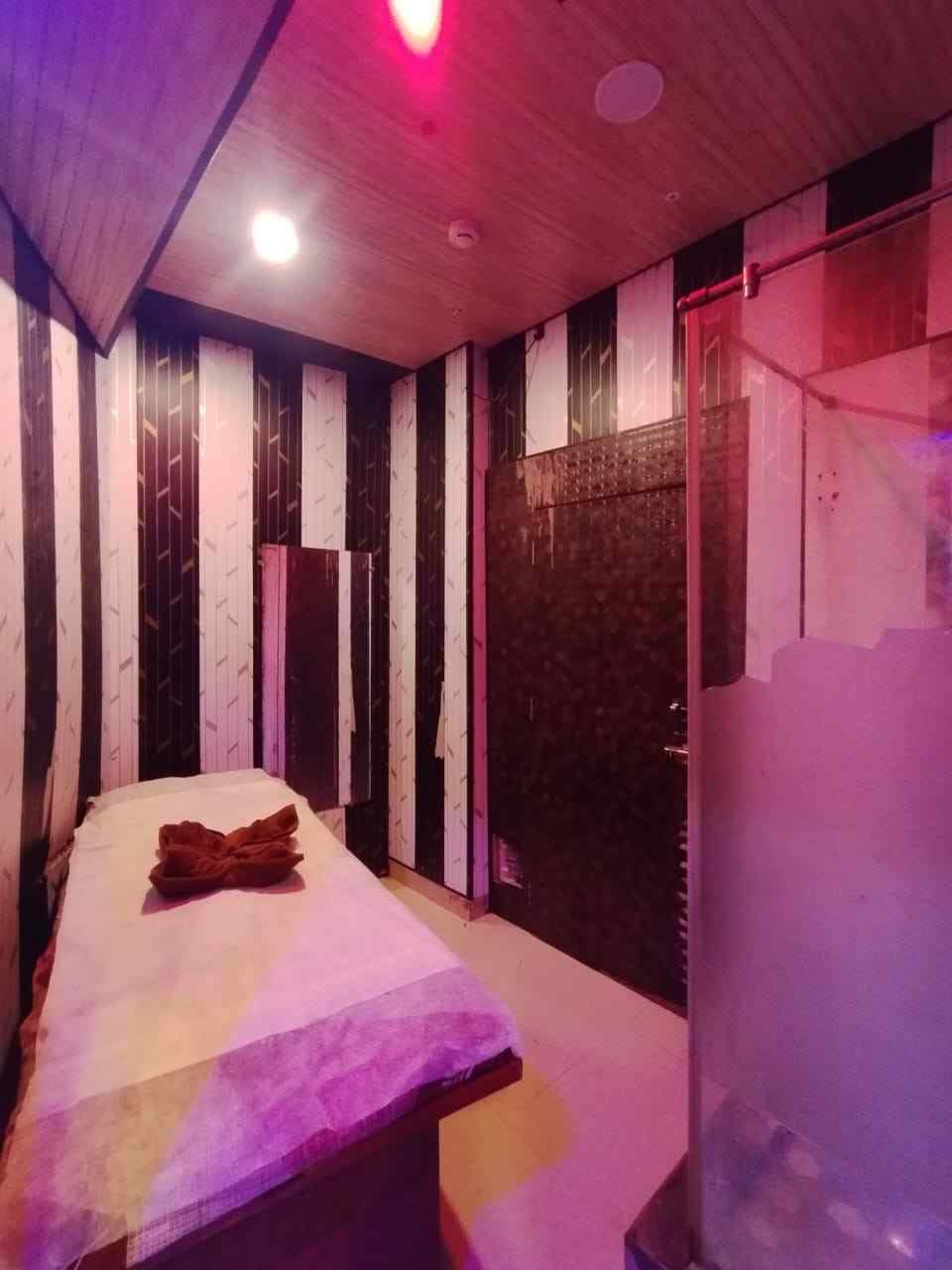 B ONE SPA bed area