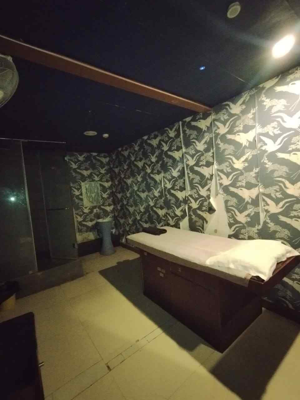 Bliss spa bed area