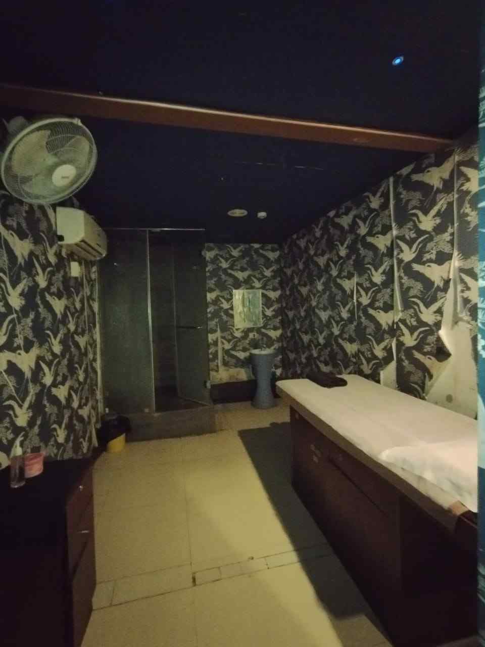 Bliss spa bed area