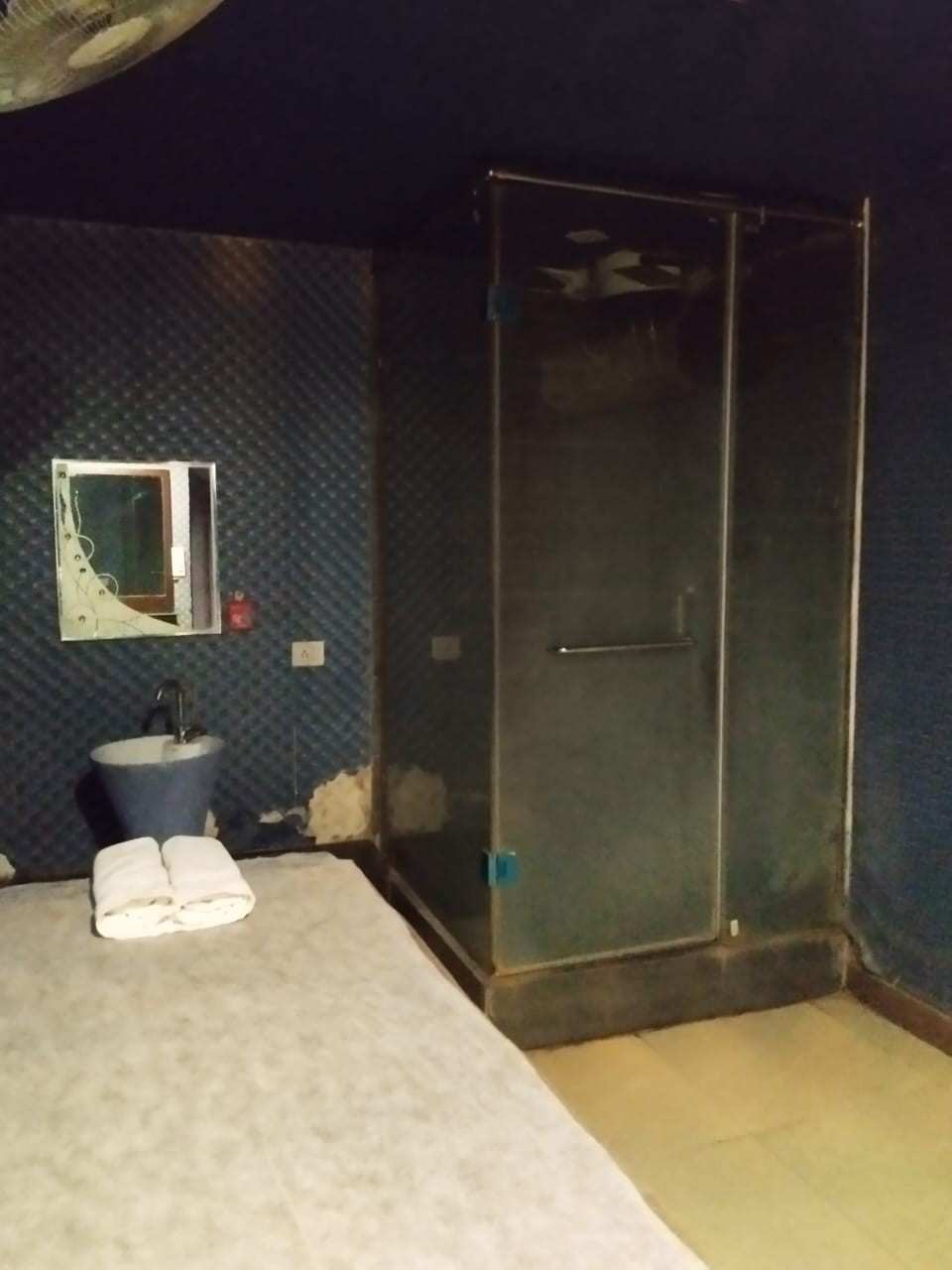 Bliss spa bed area