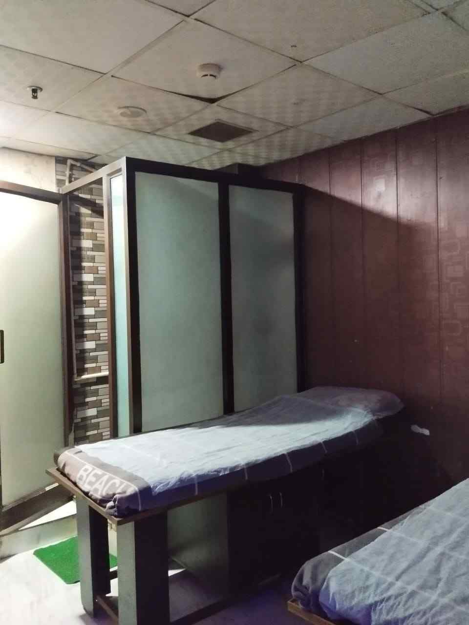 Glo Spa & Wellness bed area