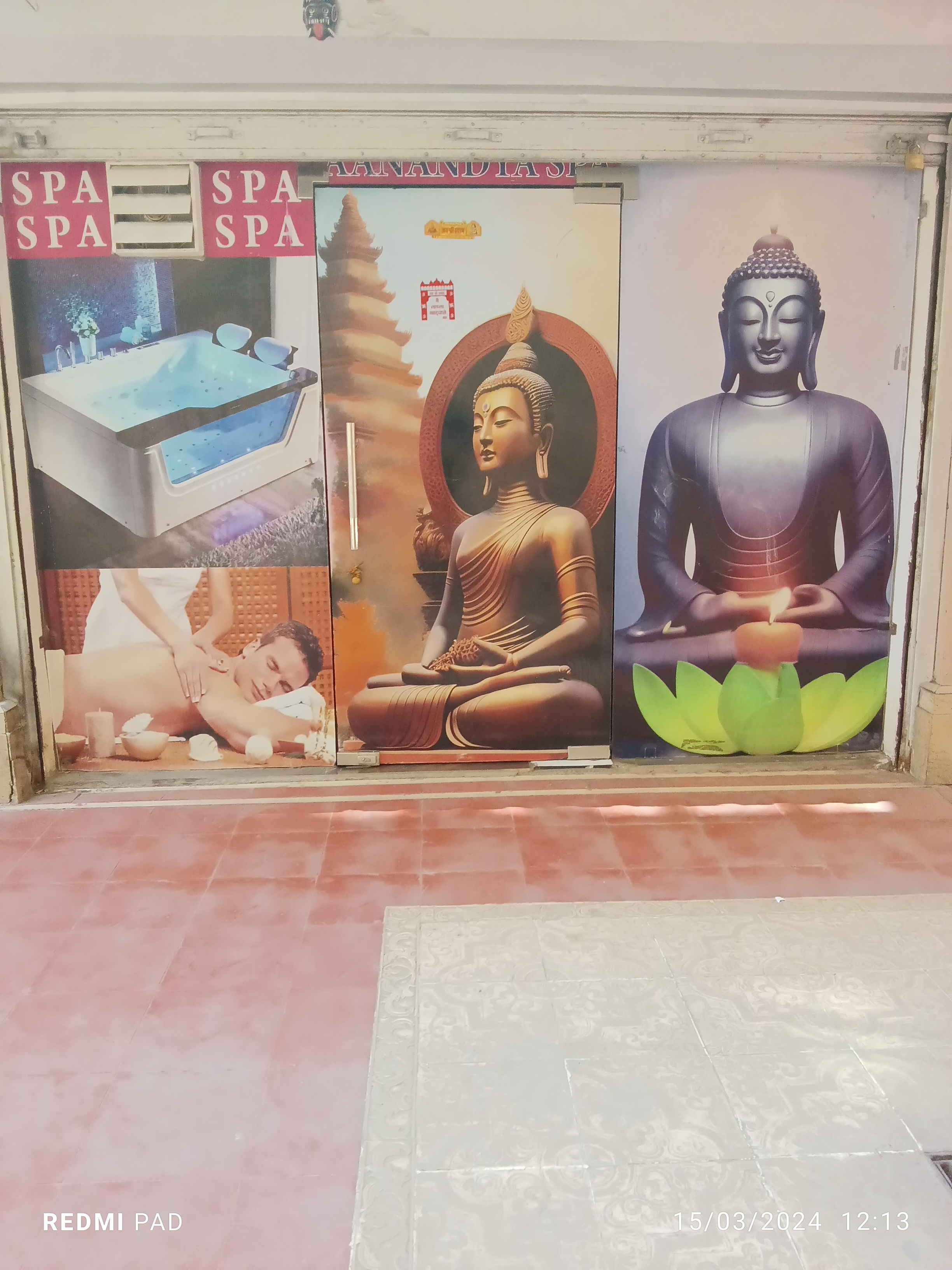 AAnandya Spa room area