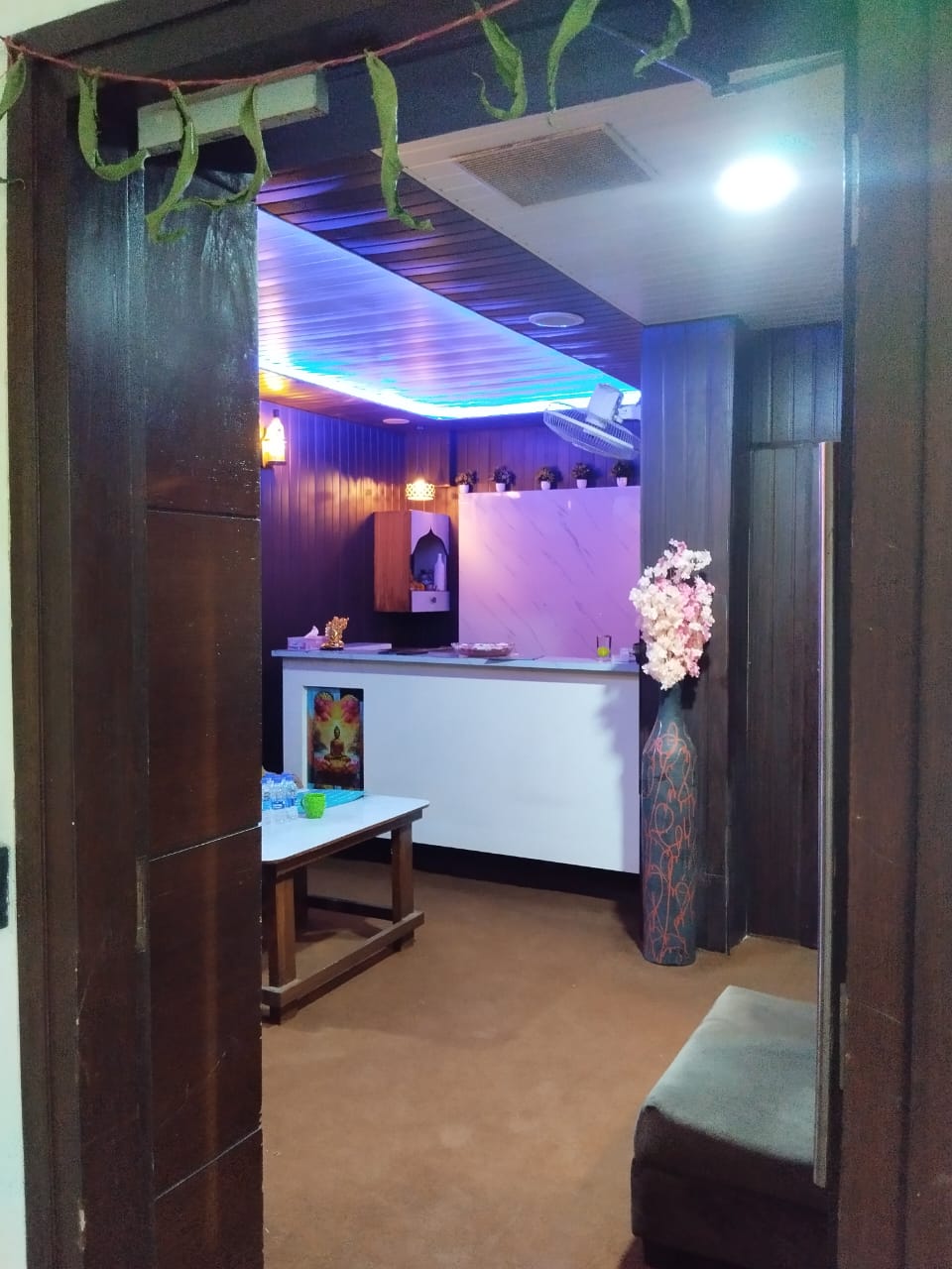 NATURAL POINT SPA room area