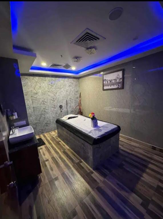 Arogyam Thai Spa room area